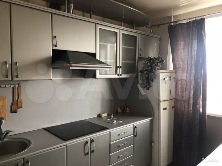 2-к. квартира, 50 м², 4/9 эт.