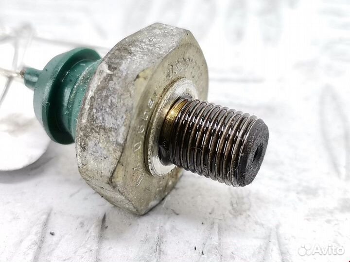 Датчик давления масла seat Arosa 6H 1999