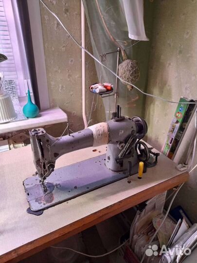 Производственная швейная машина