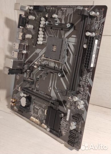 Gigabyte B450M H сокет AM4