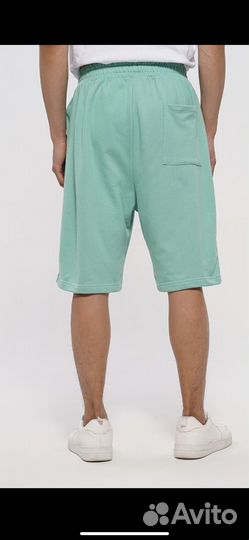 Продам новые шорты