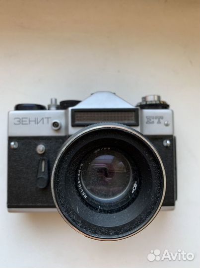 Плёночный фотоаппарат Зенит ет с вспышкой фэ-27