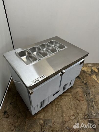 Холодильный стол с саладеттой