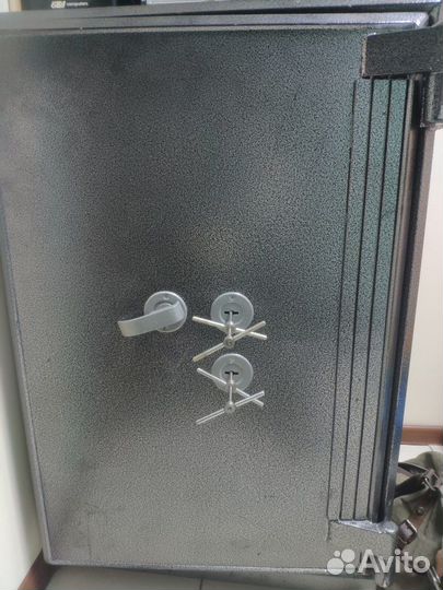 Вскрытие сейфов, замена замков