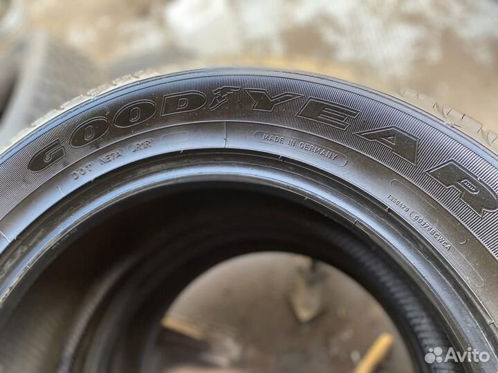 Goodyear EfficientGrip 235/55 R17 99Y