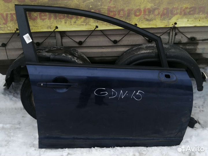 Дверь передняя правая honda civic 4d fd в сборе