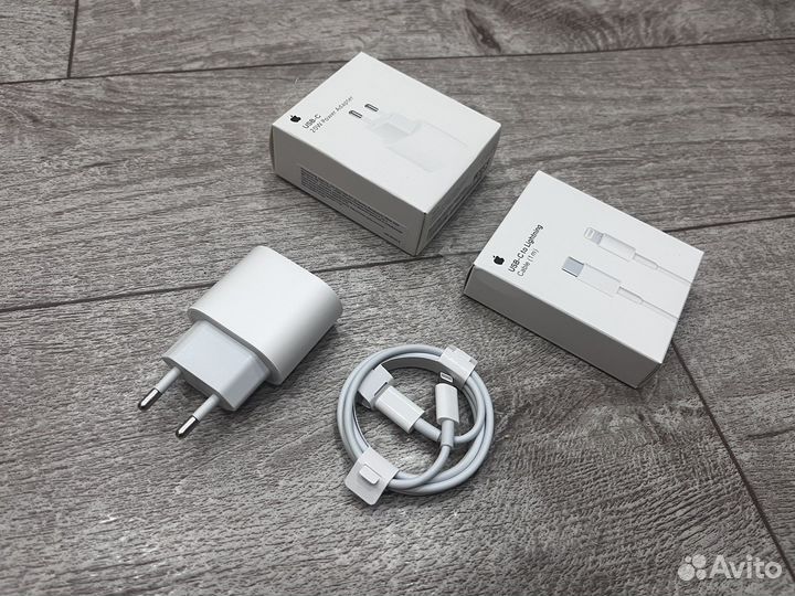 Зарядное устройство на iPhone 20w / кабель