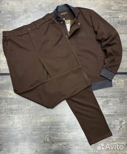 Стильный костюм от Loro piana