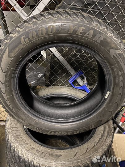 Goodyear Ultragrip Ice Arctic 205/60 R16