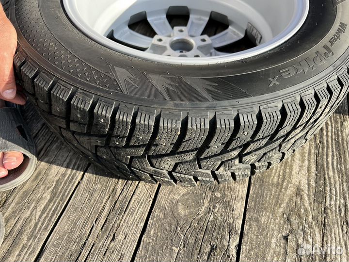 Hankook Winter I'Cept Evo 3 X W330A 17.5/15.5 R17