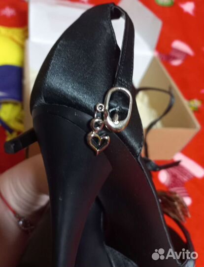 Босоножки женские