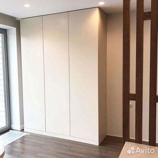 Шкаф распашной на заказ