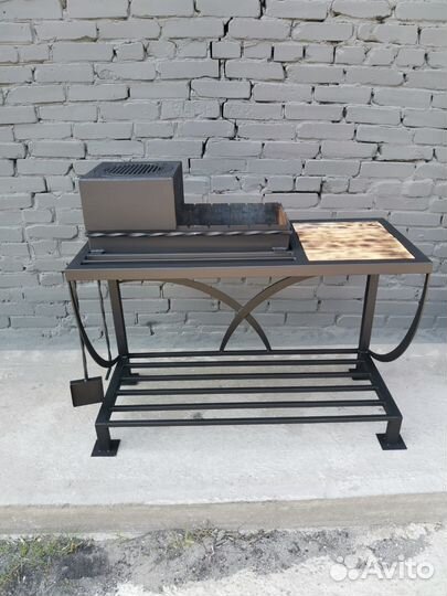 Мангальная зона с крышей