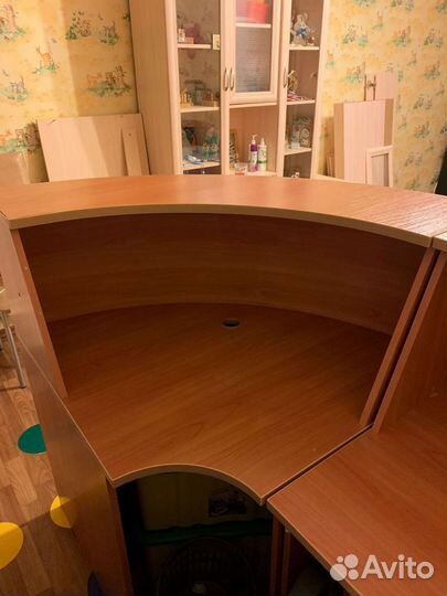 Стойка ресепшн бу