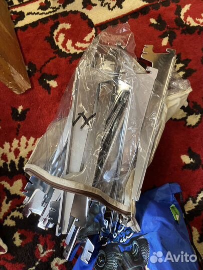 Крепления для полок в магазин