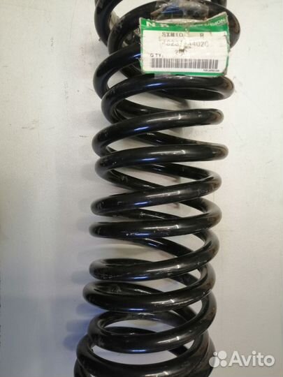 Пружина задняя (пара) Toyota Ipsum SMX10
