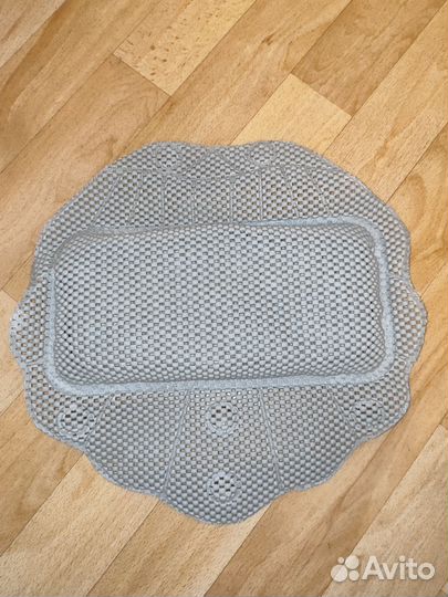 Подушка для ванны на присосках