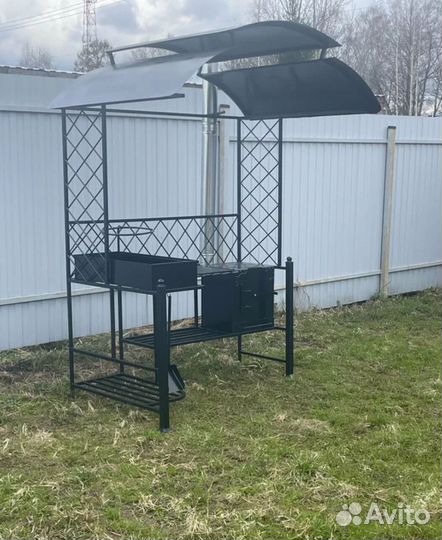 Мангал с крышей