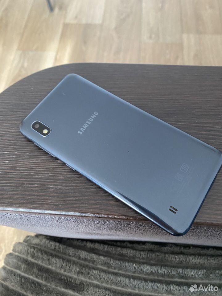 Samsung Galaxy A10, 2/32 ГБ