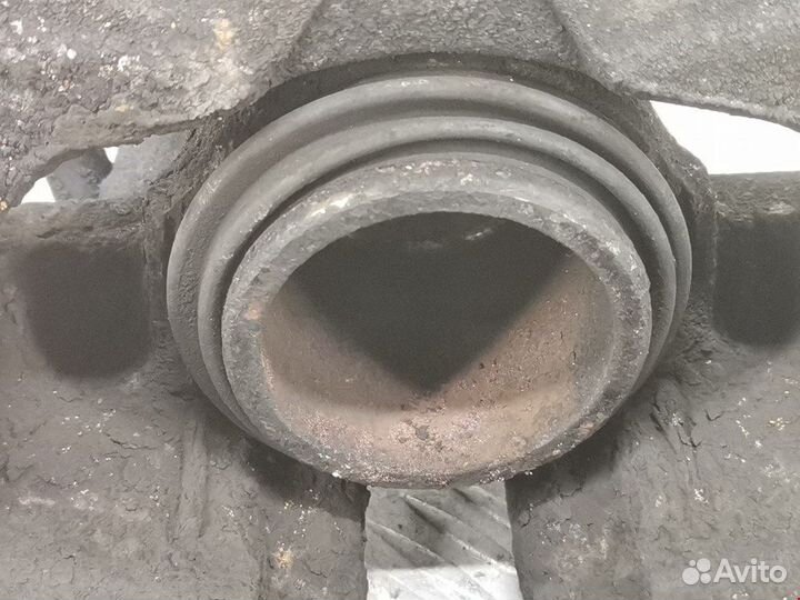 Суппорт передний левый для Renault Laguna 1