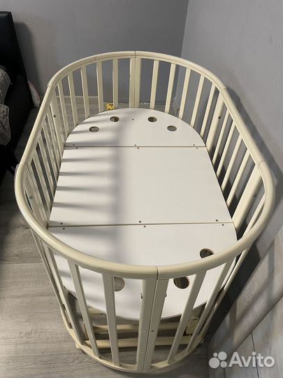 Кроватка детская круглая/овальная с маятником