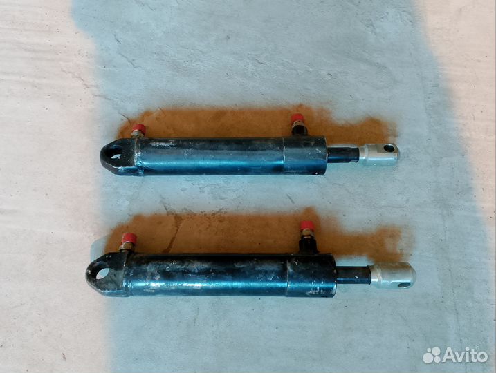 Гидроцилиндр борта