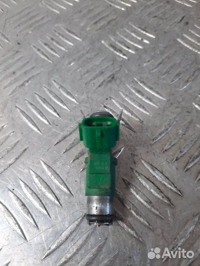 Форсунка Citroen C4 1 1.4 KFV 2007