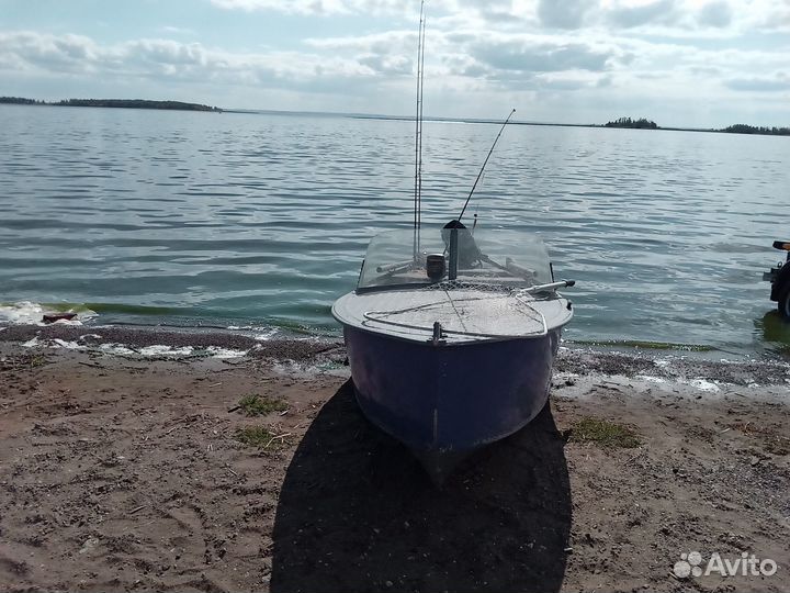 Лодка с мотором