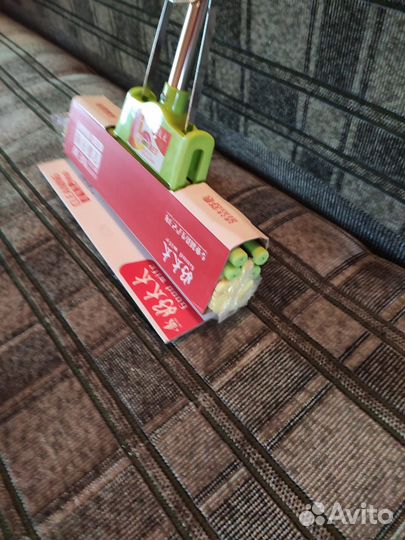 Швабра с отжимом. Насадка губка