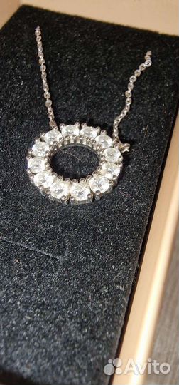 Шейное украшение с муассанитом