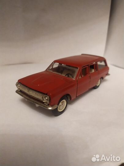 Модель СССР 1:43 Волга газ-24-02 красный