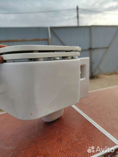 Унитаз подвесной