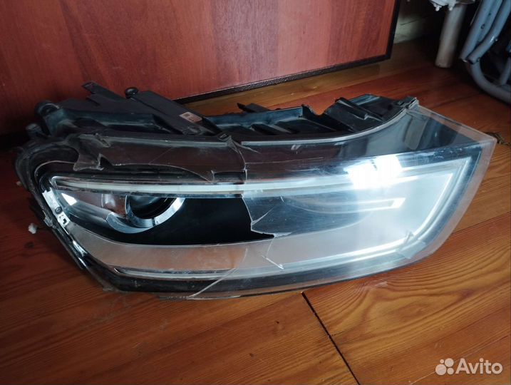 Audi Q3 фара правая ксенон