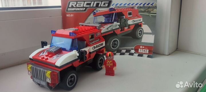 Конструктор совместим с Лего