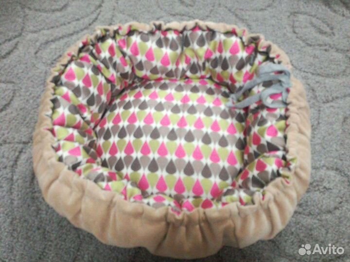 Лежанка для кошек