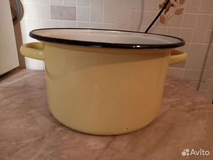 Кастрюли эмалированные 3,5 л и 4,5 л