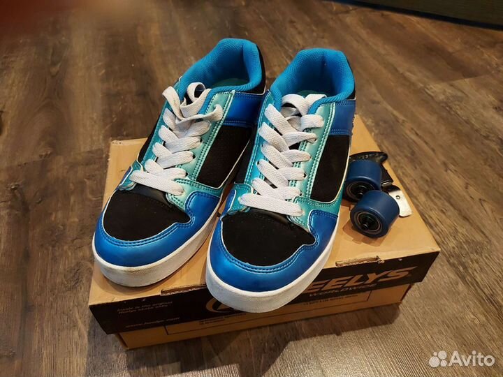 Роликовые кроссовки heelys