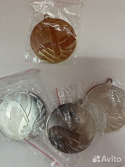 Медали наградные новые