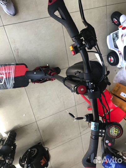 Электросамокат Kugoo G1