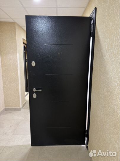 Дверь входная металлическая
