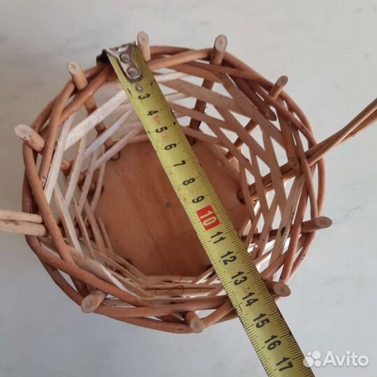 Корзина плетенная