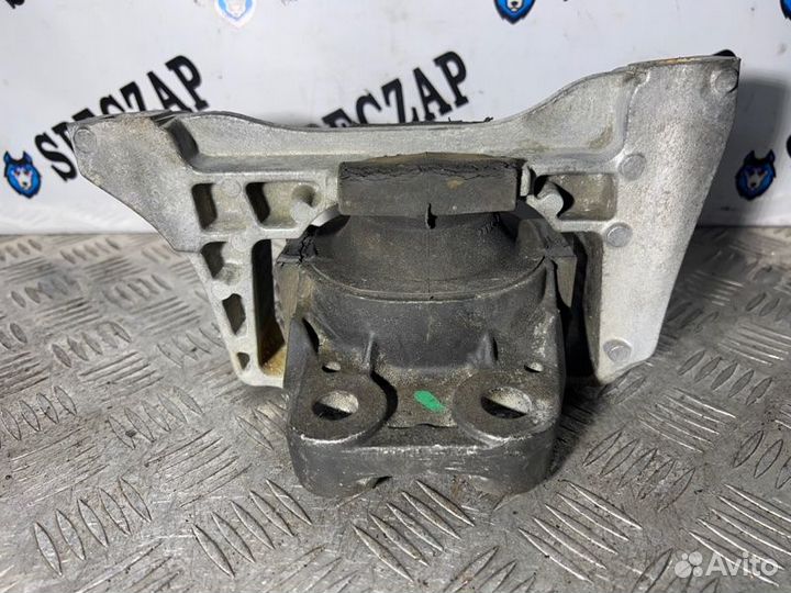 Опора двс Ford Kuga 2 2.0 diesel 13