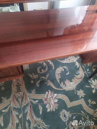 Будуарный стол с зеркалом псише