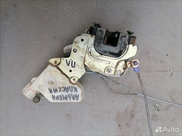 Замок двери передней для Nissan Almera Classic B10