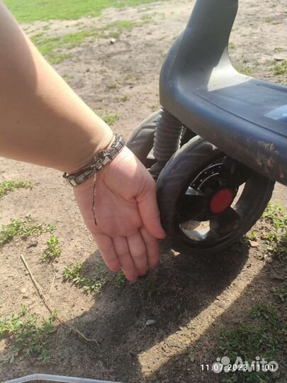 Прогулочная коляска Bertoni