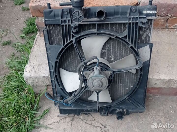 Радиатор основной ниссан куб z 10