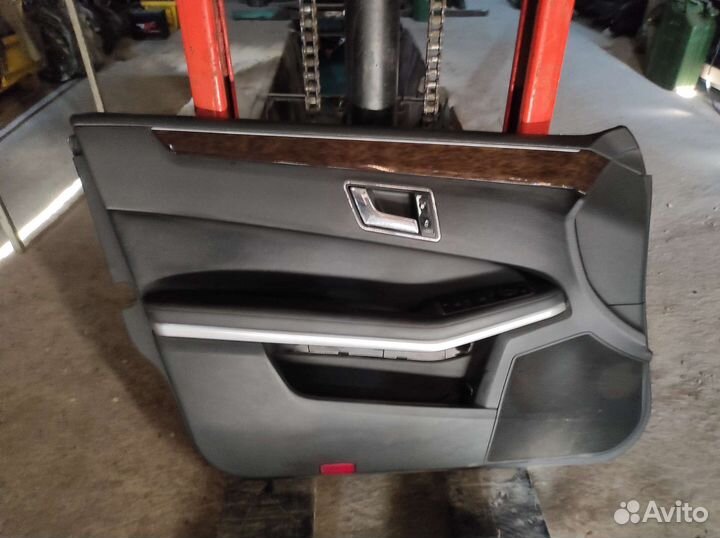 Молдинги обшивок двери мерседес w212