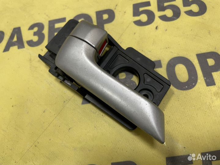 Ручка передняя левая внутренняя Kia Rio 3