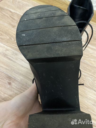 Женская обувь