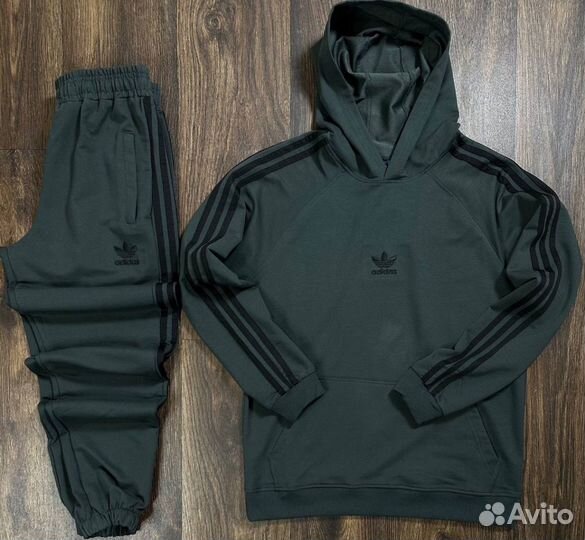 Спортивный костюм Adidas